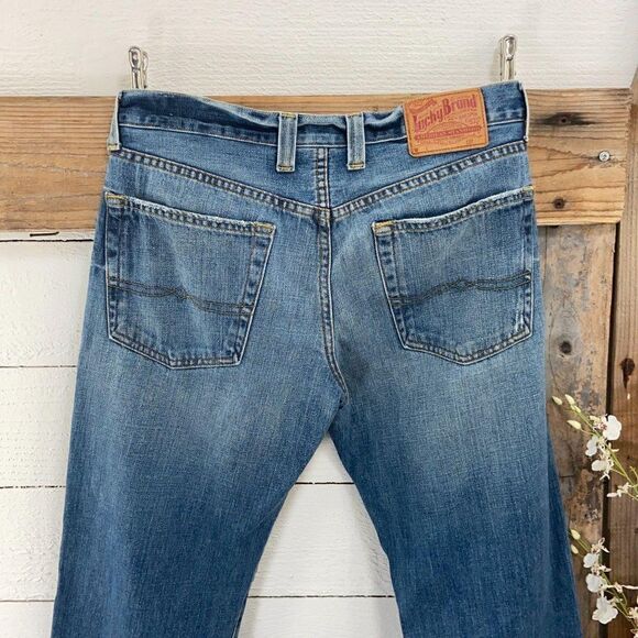 $99 Lucky Pre Loved Denim Vintage Straight Style Distressed 32 - Picture 3 of 9